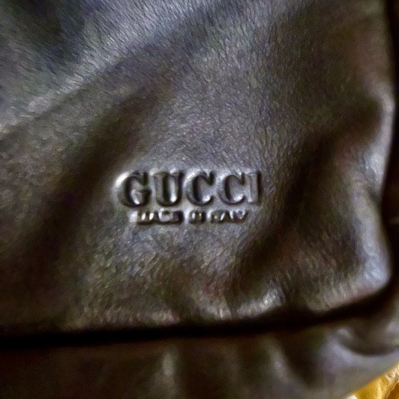 Authentic Gucci leather zippered tote - Picture 5 of 12